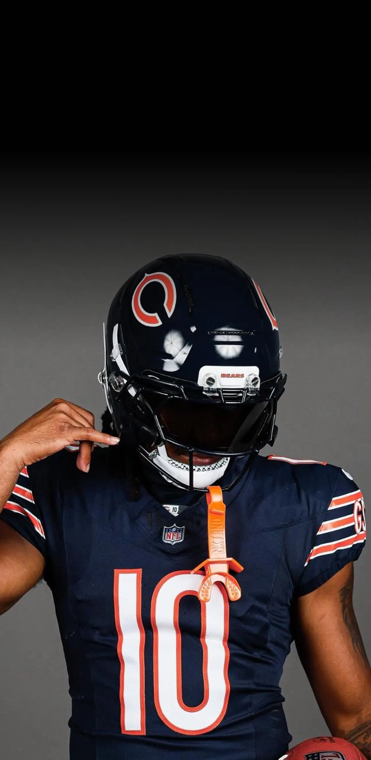 CHICAGO BEARS star player in uniform