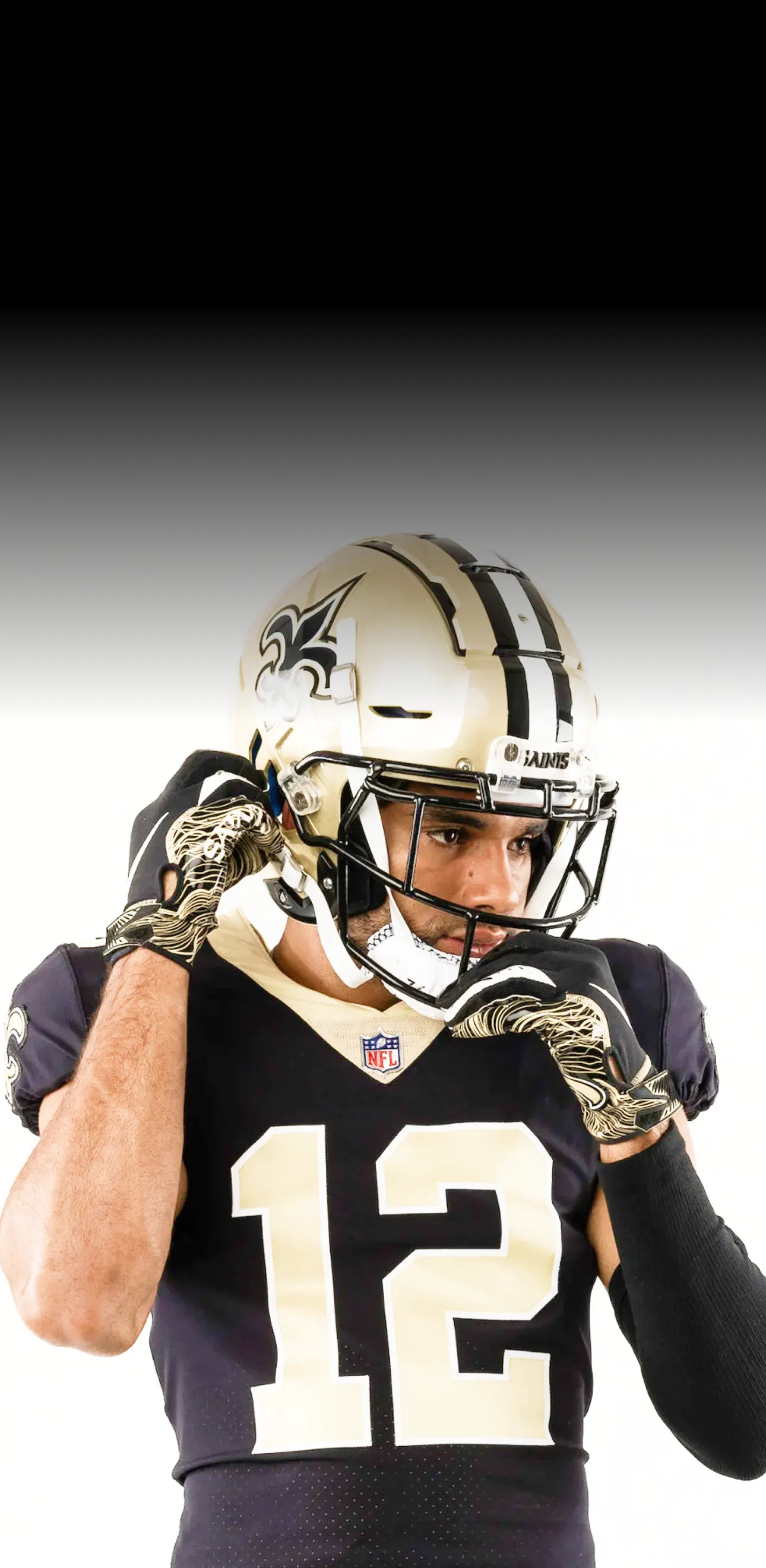 NEW ORLEANS SAINTS star player in uniform