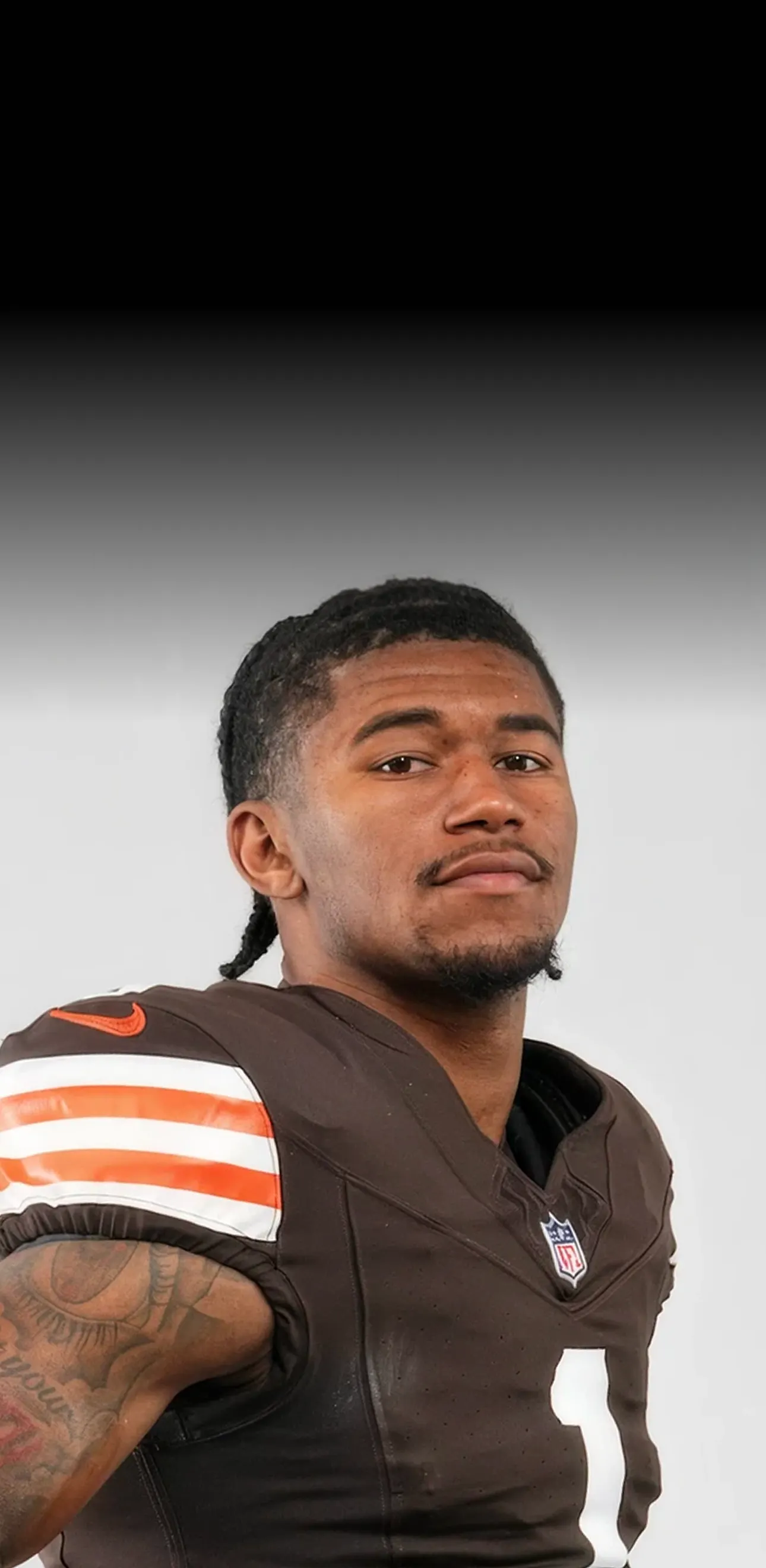 CLEVELAND BROWNS star player in uniform