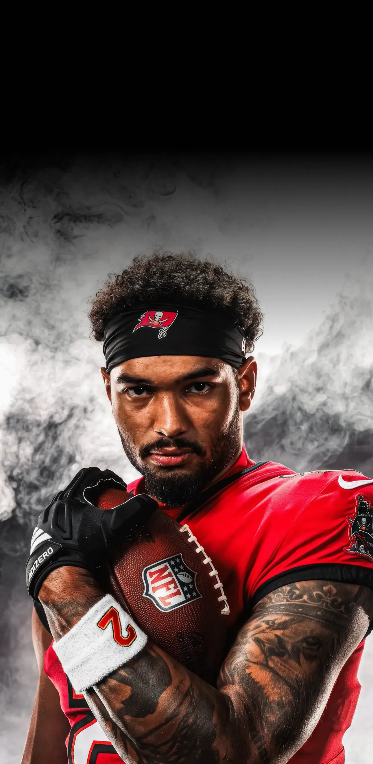 TAMPA BAY BUCCANEERS star player in uniform
